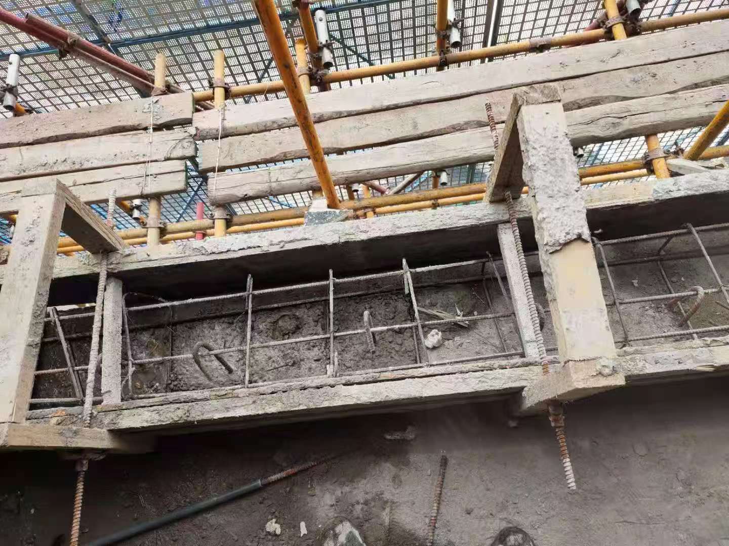 鹰手营子矿厂房加固公司如何选择